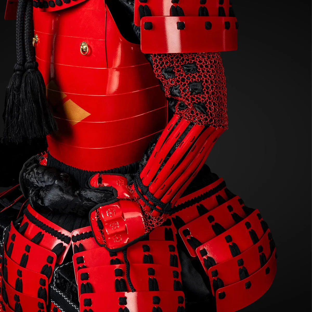 Handmade Red Masamune Date Japanese Samurai Armor，Life-Size Yoroi  with Crescent Suji Helmet